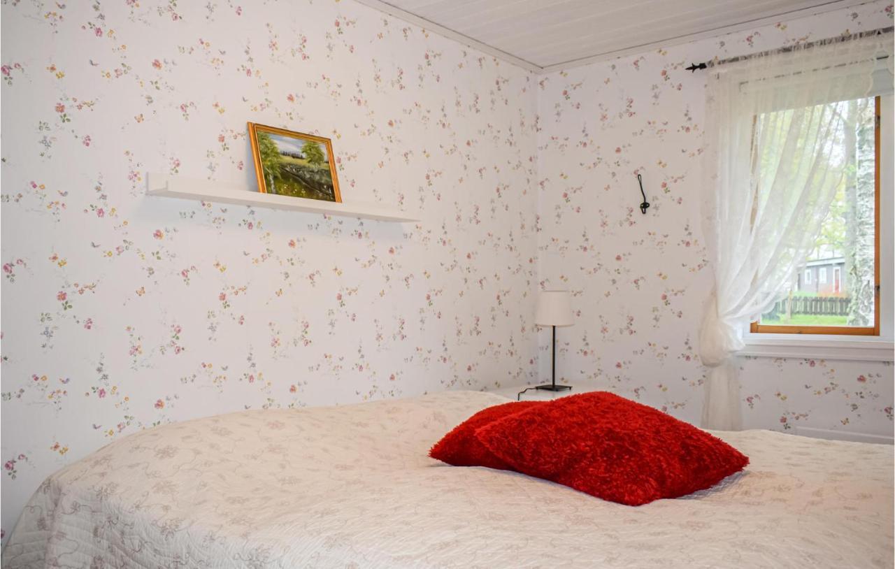3 Bedroom Nice Home In Bolmsoe Екстериор снимка